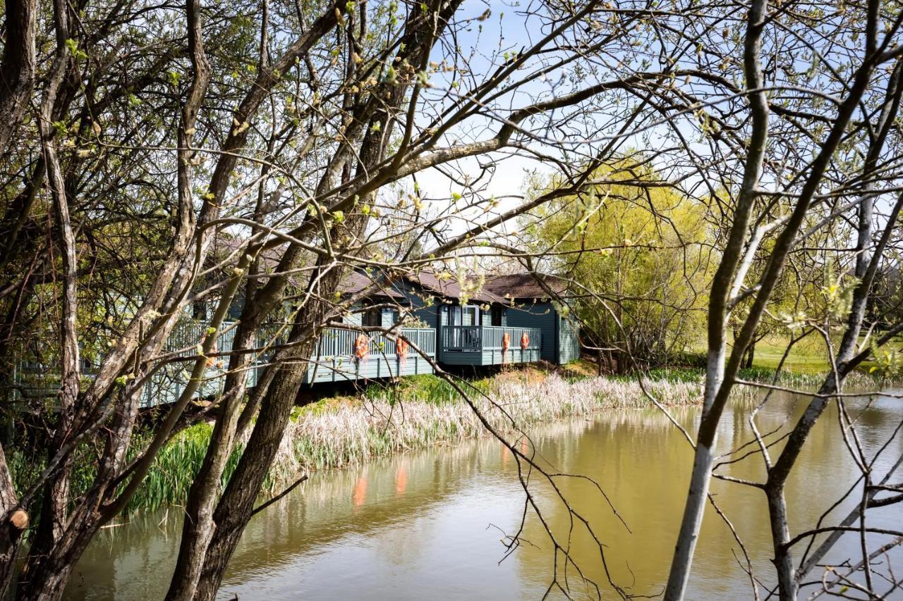 Вілла The Vale Golf & Country Club Bishampton Екстер'єр фото