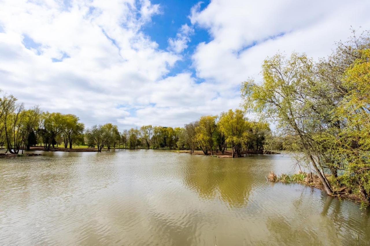 Вілла The Vale Golf & Country Club Bishampton Екстер'єр фото
