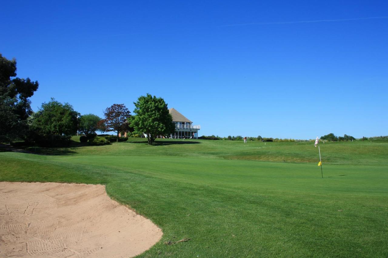 Вілла The Vale Golf & Country Club Bishampton Екстер'єр фото